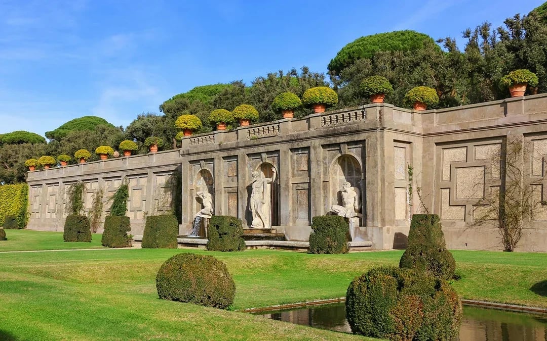 Castel Gandolfo Full Experience with Eco-Minibus Tour of Pontifical Gardens Image 11