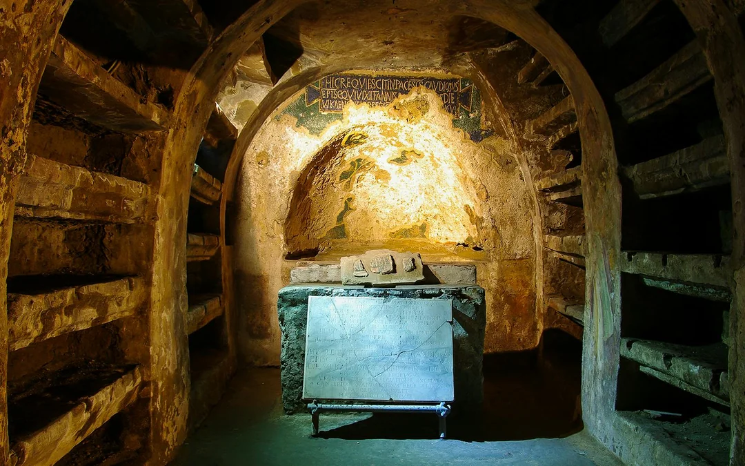 Catacombs of San Gaudioso Entry Tickets & Guided Tour Image 3