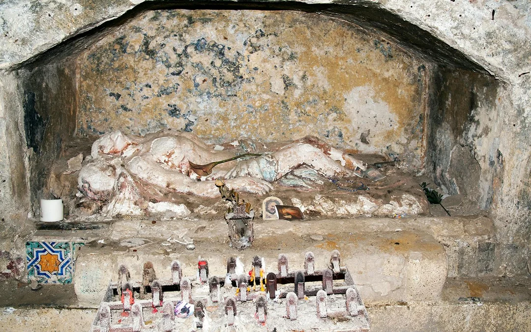 Catacombs of San Gennaro Entry Tickets & Guided Tour Image 2