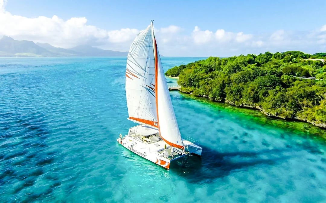 Catamaran Cruise to Ile Aux Cerfs with Parasailing & Lunch Image 1