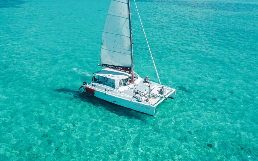 Catamaran Cruise to Ile Aux Cerfs with Parasailing & Lunch Image 8