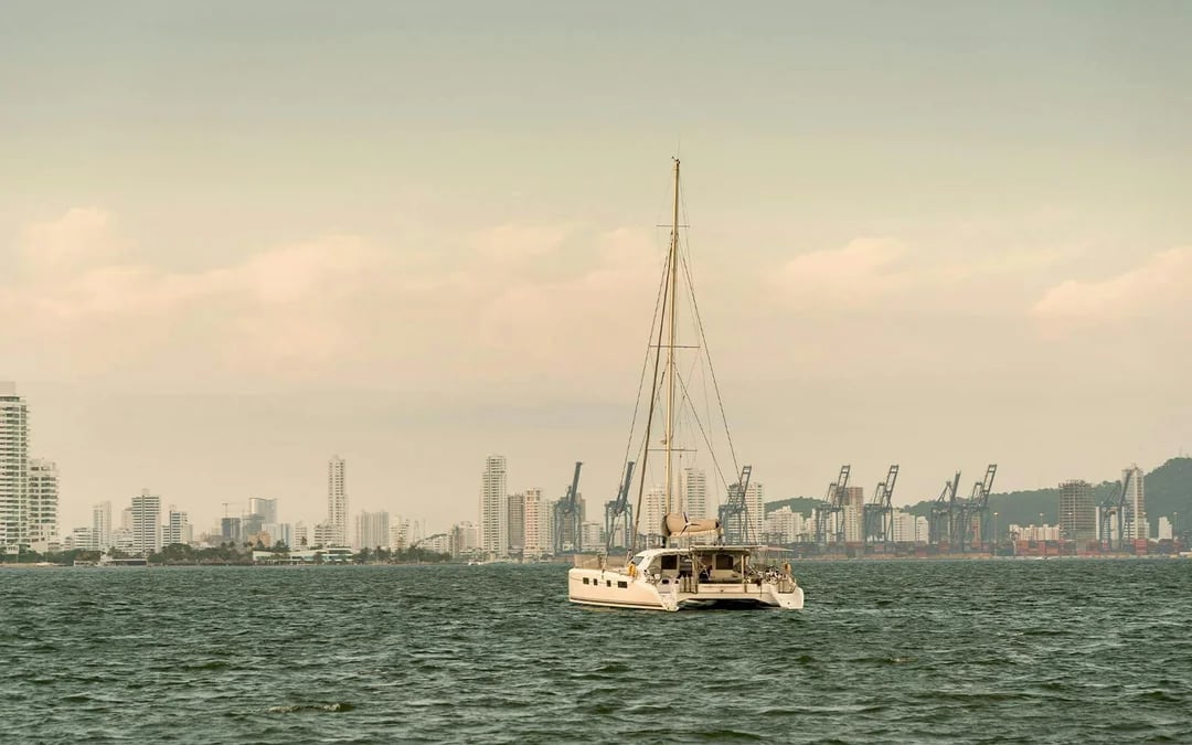 Catamaran Sunset Open Bar Tour in Cartagena Image 8