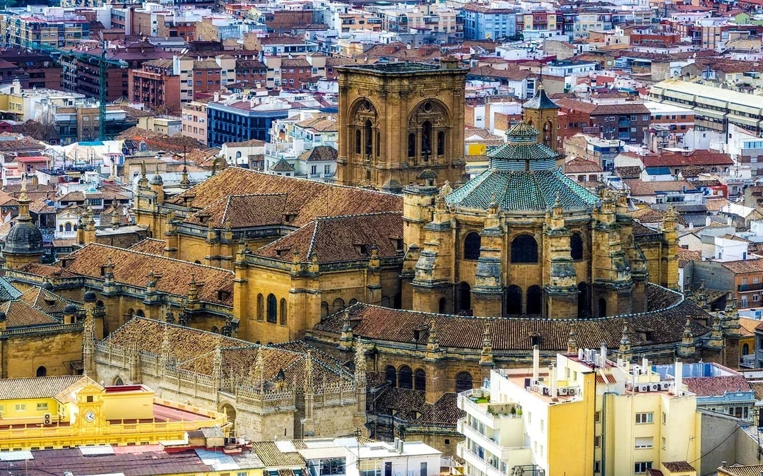 Cathedral and Royal Chapel + Albaicin and Sacromonte Image 7