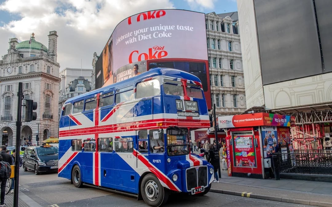 Central London: Afternoon Tea Bus Tour Image 1