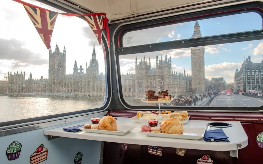 Central London: Afternoon Tea Bus Tour Image 3