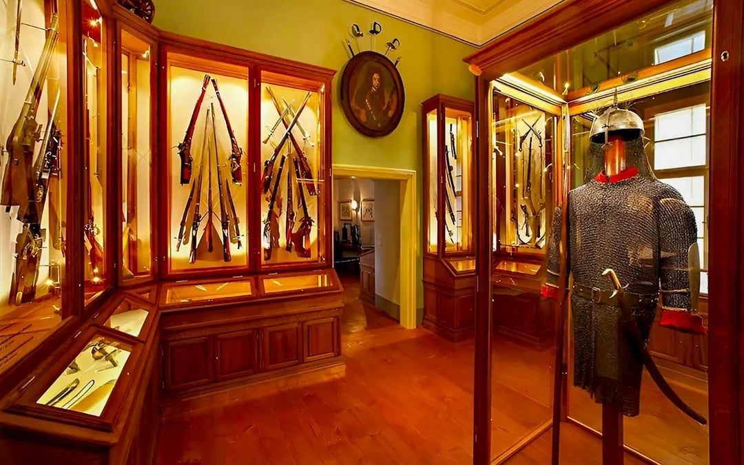 Cesky Krumlov Castle Entry Tickets Image 9