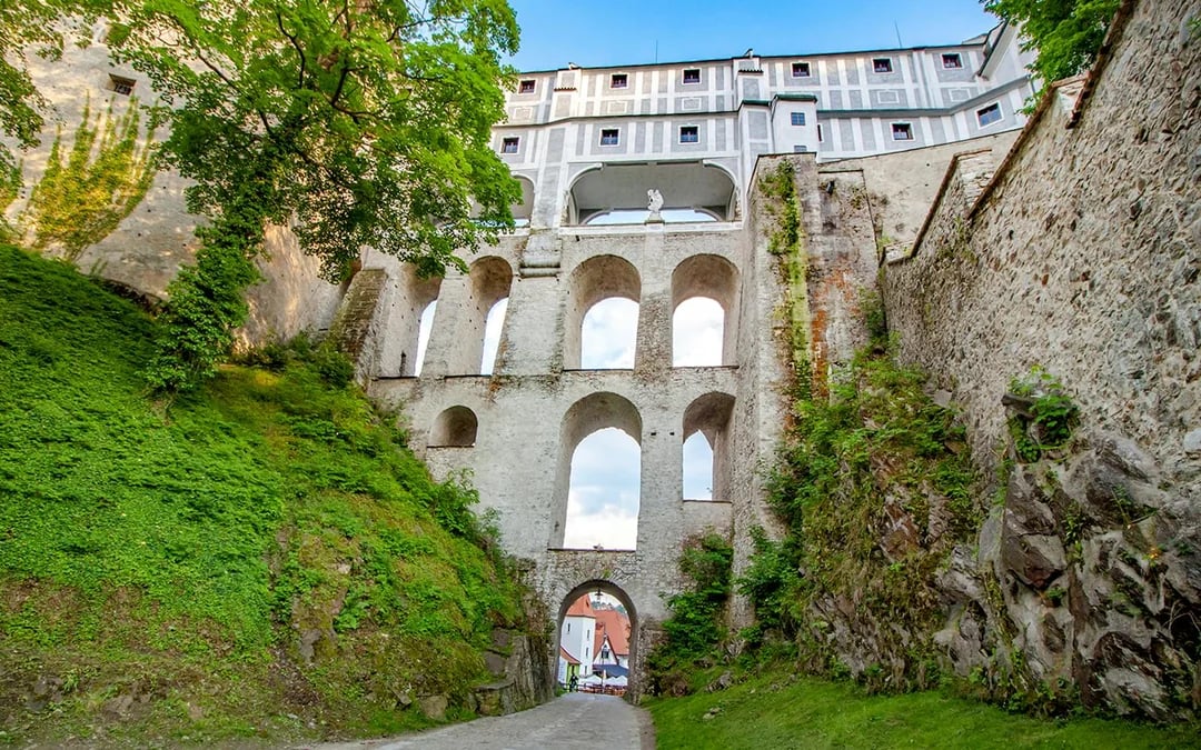 Cesky Krumlov: Old Town & Castle Guided Tour Image 3