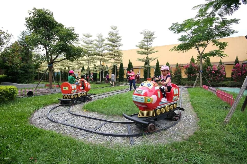Changhua Magic Mushroom Tribe Leisure Farm Package