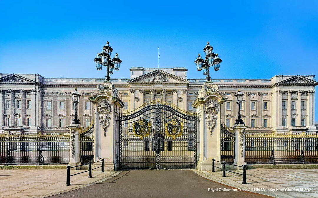 Changing the Guard Ceremony at Buckingham Palace Image 5