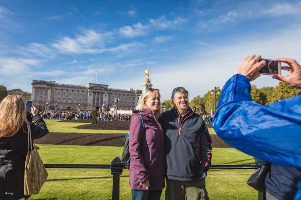 Changing the Guard Ceremony guided walking tour