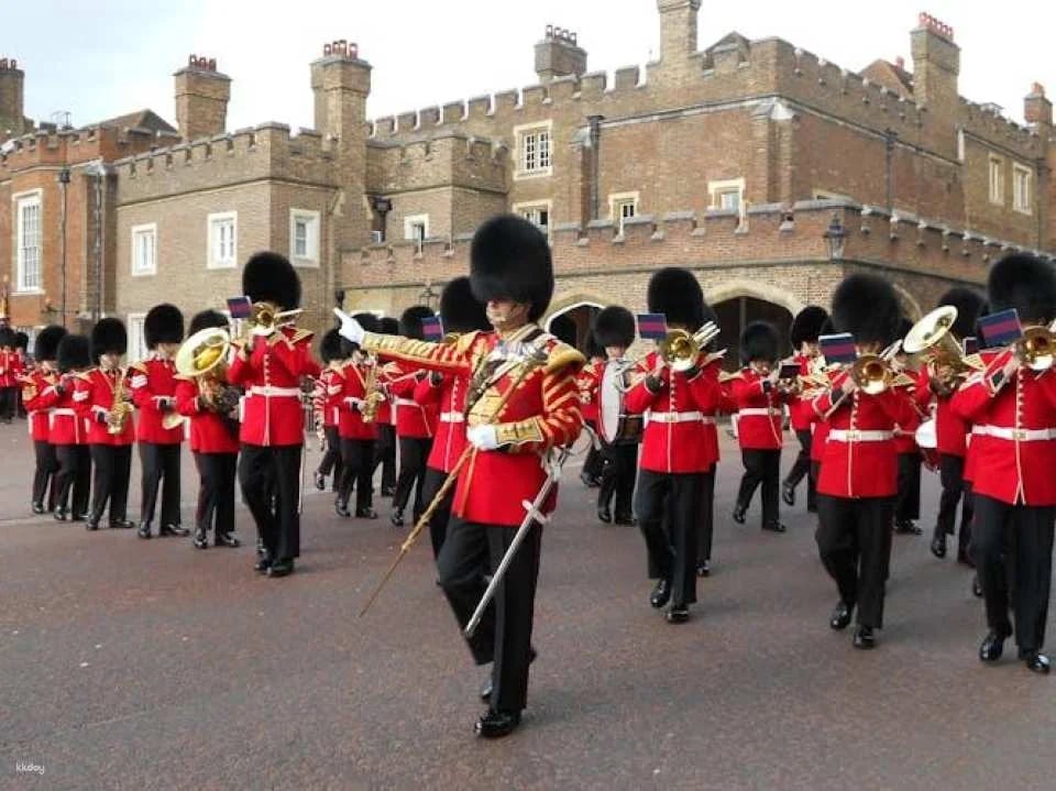 Changing the Guard Ceremony guided walking tour