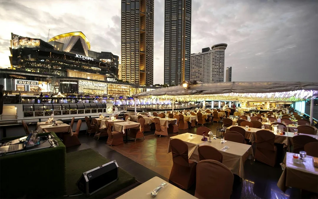 Chao Phraya Princess Cruise with Buffet Dinner & Live Music Image 4