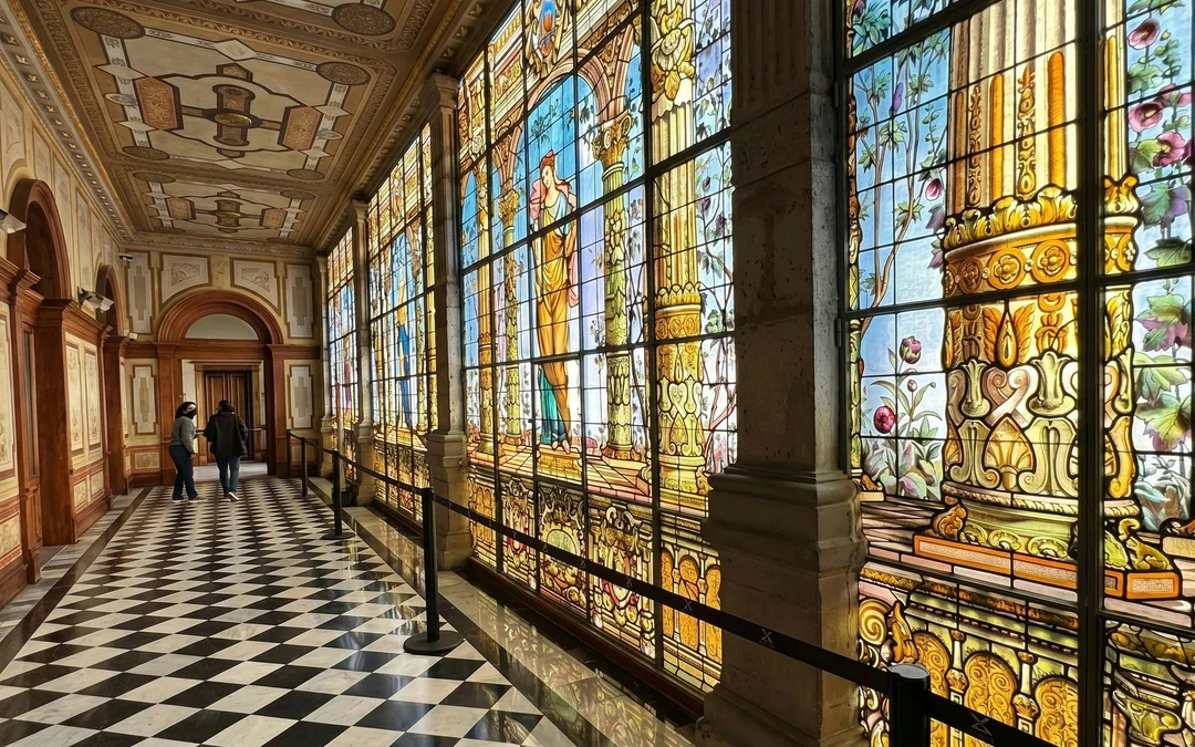 Chapultepec Castle Small Group Guided Tour Image 3