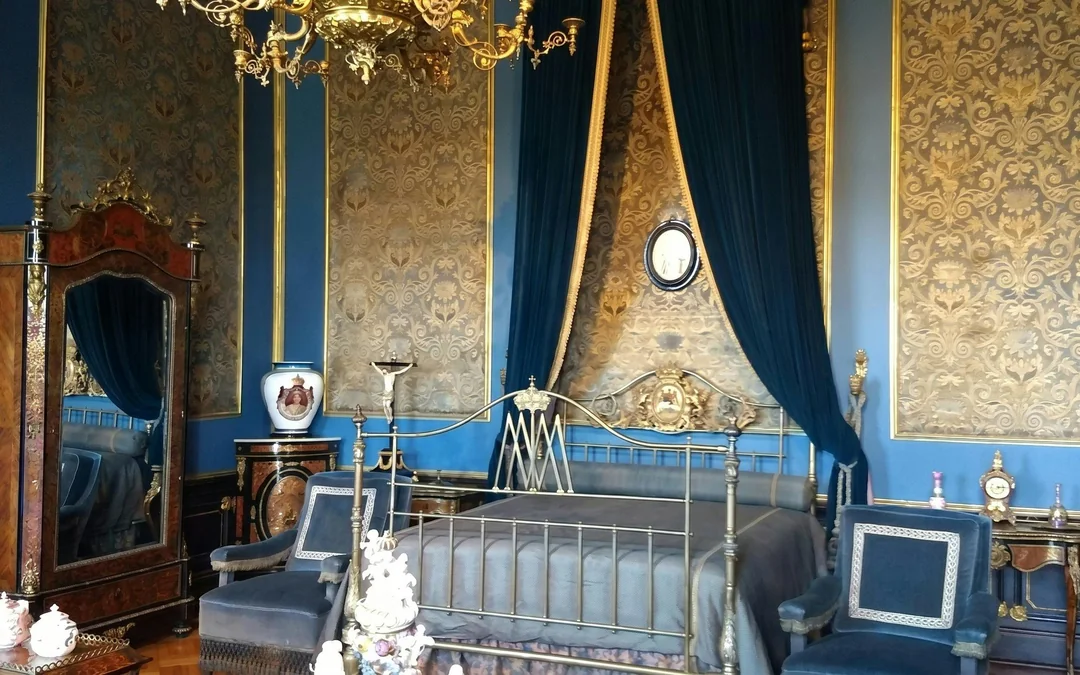 Chapultepec Castle Small Group Guided Tour Image 4