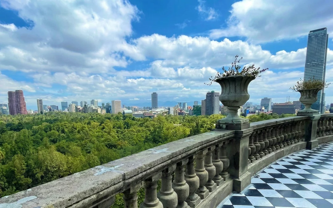 Chapultepec Castle Small Group Guided Tour Image 5