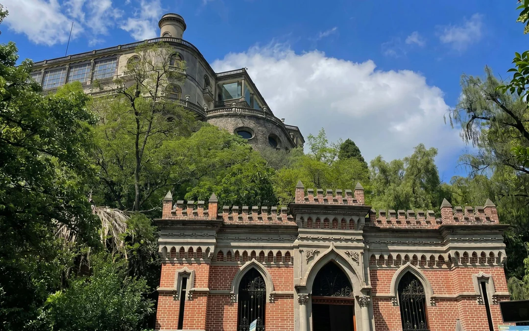 Chapultepec Castle Small Group Guided Tour Image 6