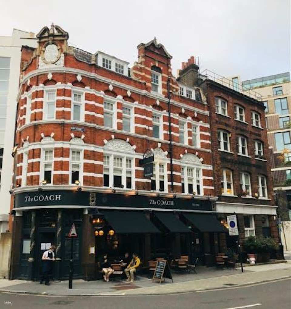 Charles Dickens London exploration game and tour