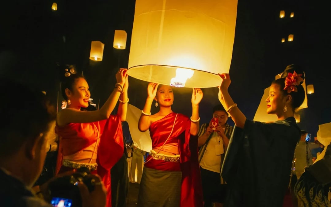 Chiang Mai CAD New Year Countdown 2027 Ticket with Sky Lanterns and Round-Trip Transfers Image 2