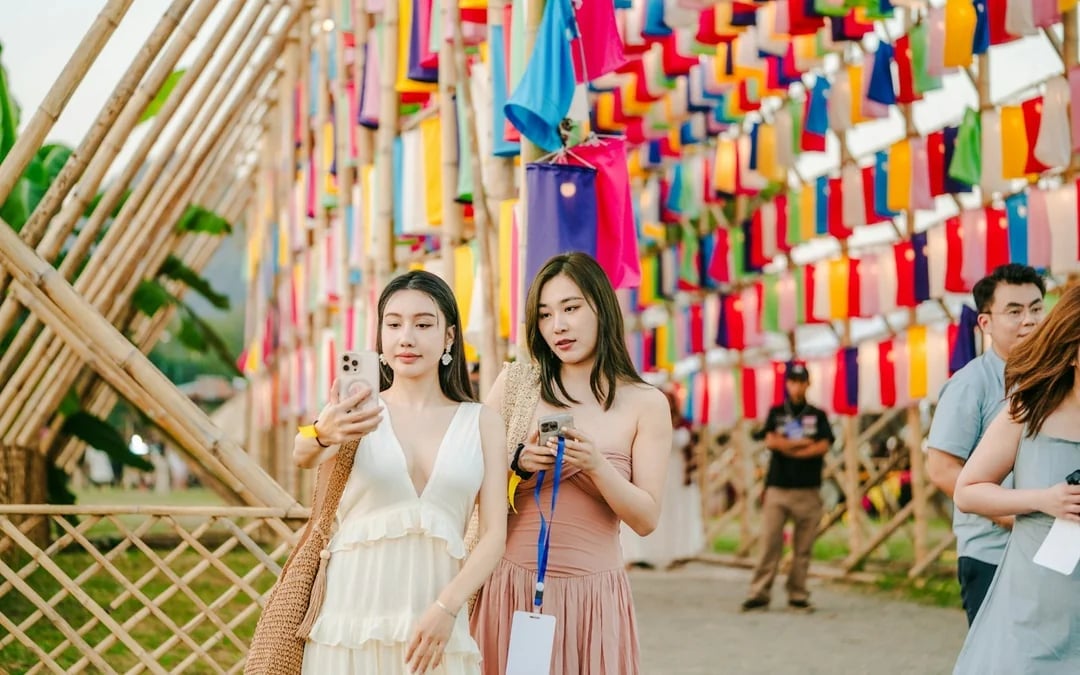 Chiang Mai CAD New Year Countdown 2027 Ticket with Sky Lanterns and Round-Trip Transfers Image 5