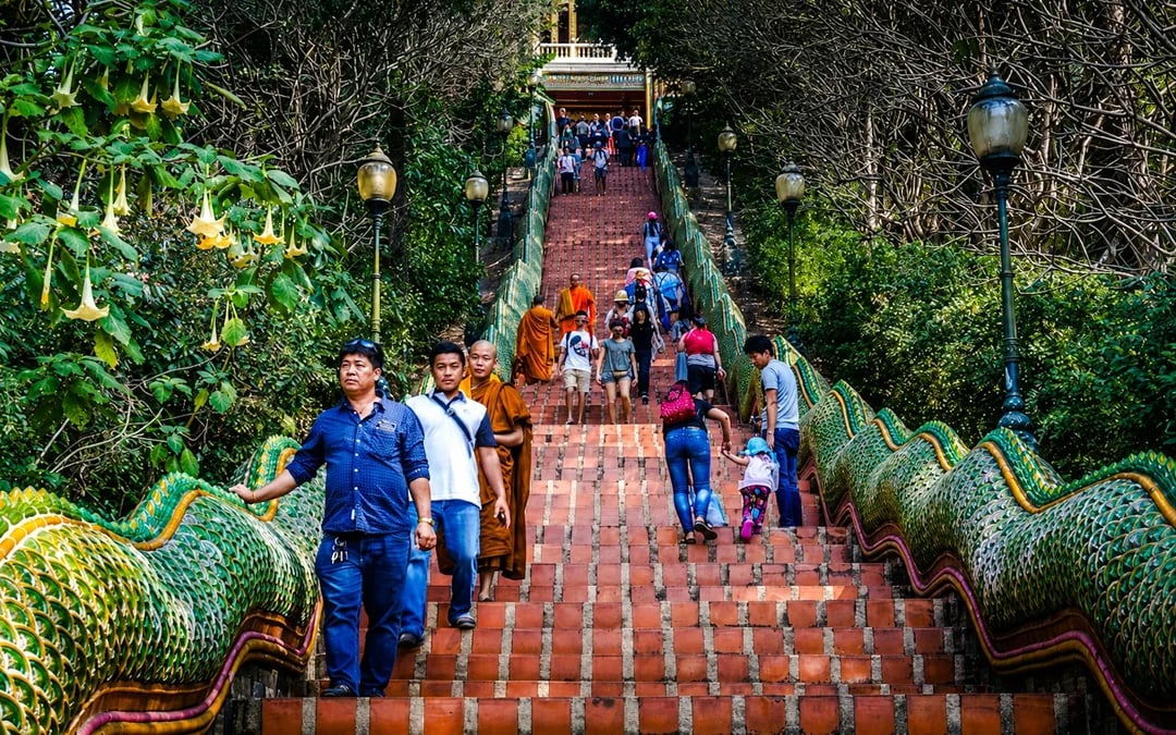 Chiang Mai Doi Suthep Temple and Wat Pha Lat Small-Group Guided Hike on Monk's Trail Image 11