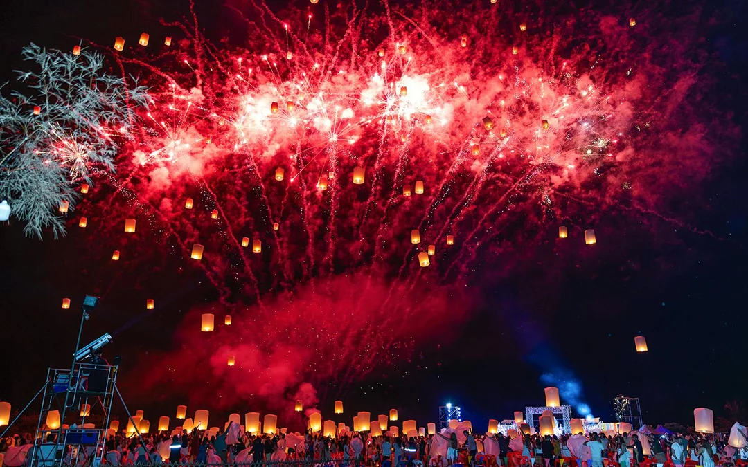 Chiang Mai Moonlight Yi Peng & Loy Krathong Festival 2025 Image 10