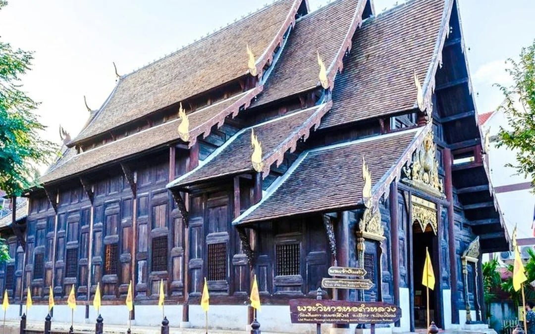Chiang Mai Old City Temples Walking Tour Image 9