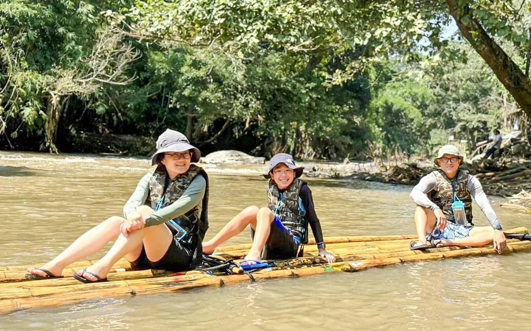 Chiang Mai: Pon Elephant Sanctuary Full-Day Guided Tour with Waterfall Experience Image 10
