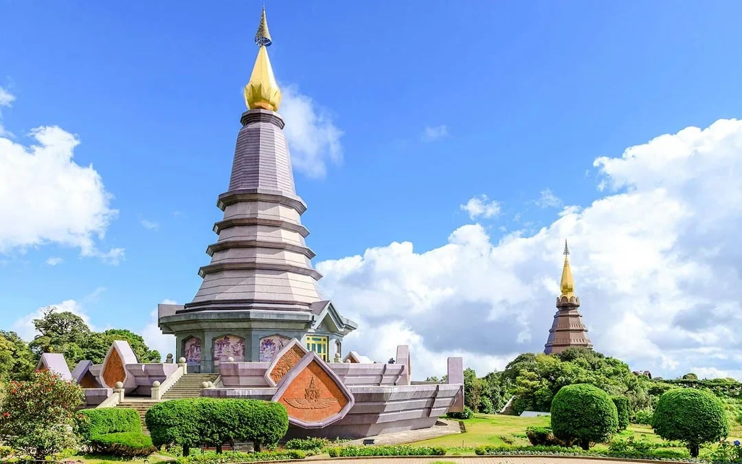 Chiang Mai: Pon Elephant Sanctuary, Monk Trail & Doi Suthep Tour Full-Day Guided Tour Image 10