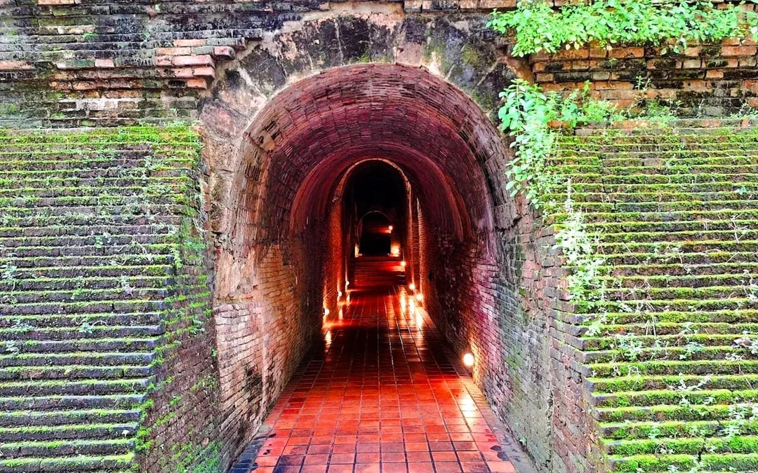 Chiang Mai Temples Small-Group Guided Tour with Wat Umong Entry Image 1