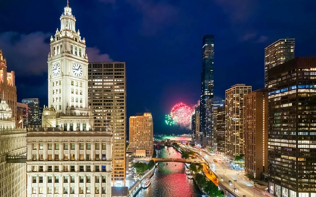 Chicago Architecture Fireworks Cruises Image 2