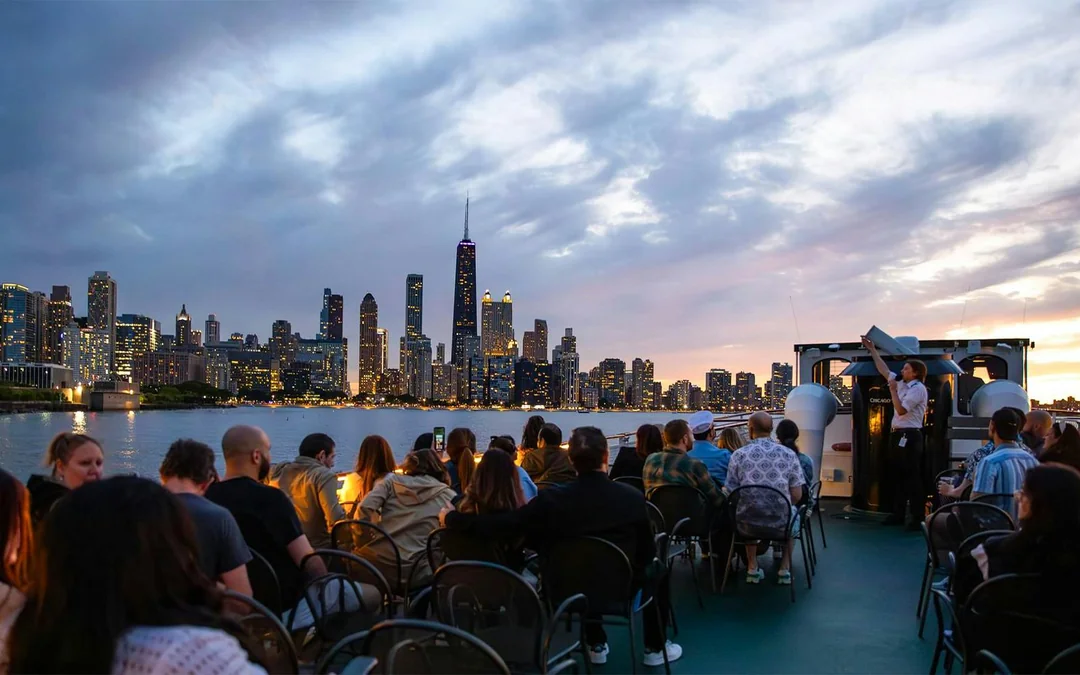Chicago at Night: River & Lake Sightseeing Cruise by First Lady Image 2