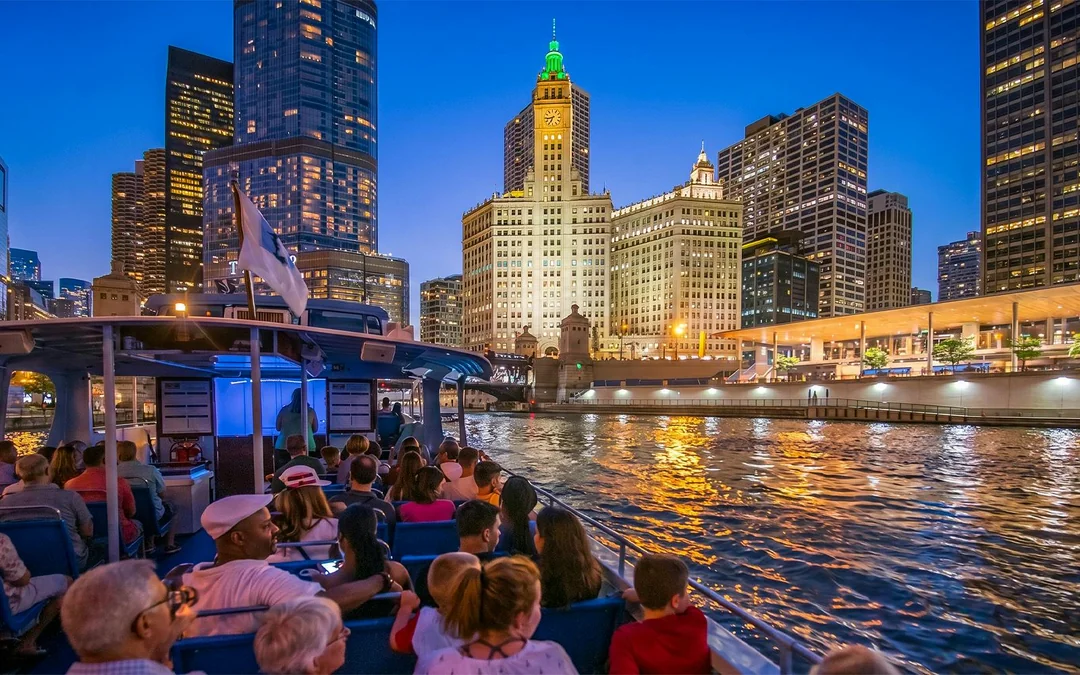 Chicago at Night: River & Lake Sightseeing Cruise by First Lady Image 5