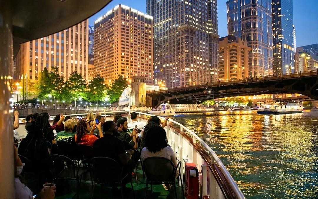 Chicago at Night: River & Lake Sightseeing Cruise by First Lady Image 6