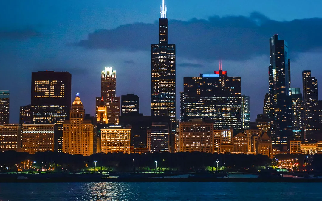 Chicago at Night: River & Lake Sightseeing Cruise by First Lady Image 8