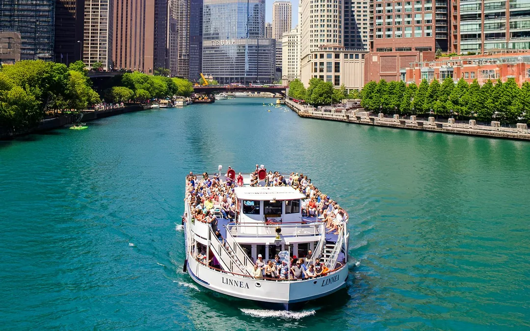 Chicago River Architecture Cruise Image 1
