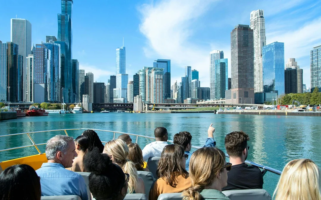 Chicago Sea Dog Architecture Cruise Image 4