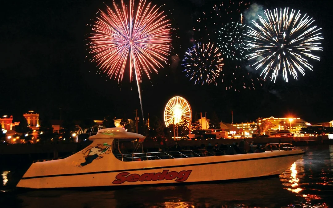 Chicago Sea Dog Fireworks Cruise on Lake Michigan Image 5