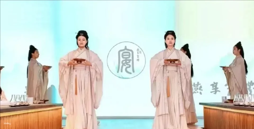China | Beijing Palace Banquet (Traditional Chinese performance, imperial audio-visual feast, palace banquet, exquisite dishes)