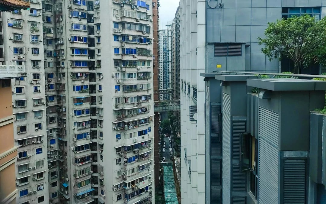 Chongqing City Highlights Guided Tour in English: Liziba Station and Ciqikou Image 7