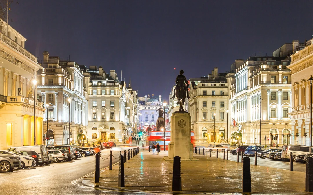 Christmas Day Guided Tours in London Image 4