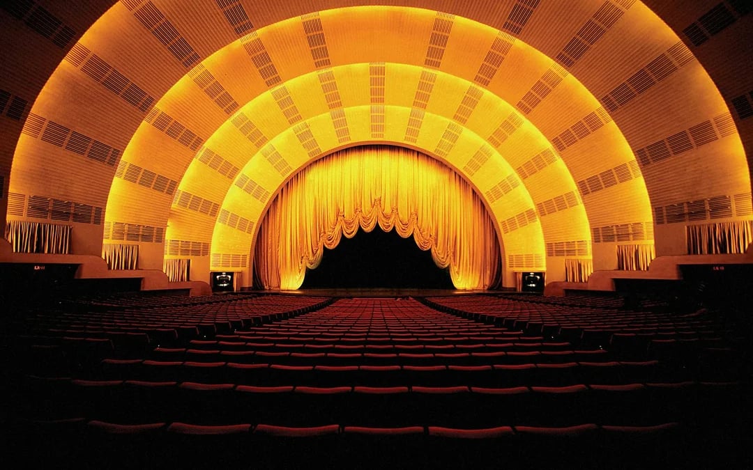 Christmas Spectacular Starring the Radio City Rockettes® Image 4