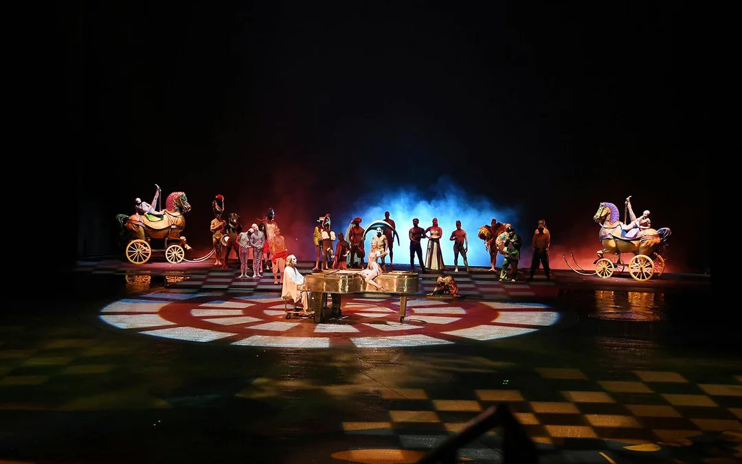 Cirque du Soleil 'O': Las Vegas Image 12