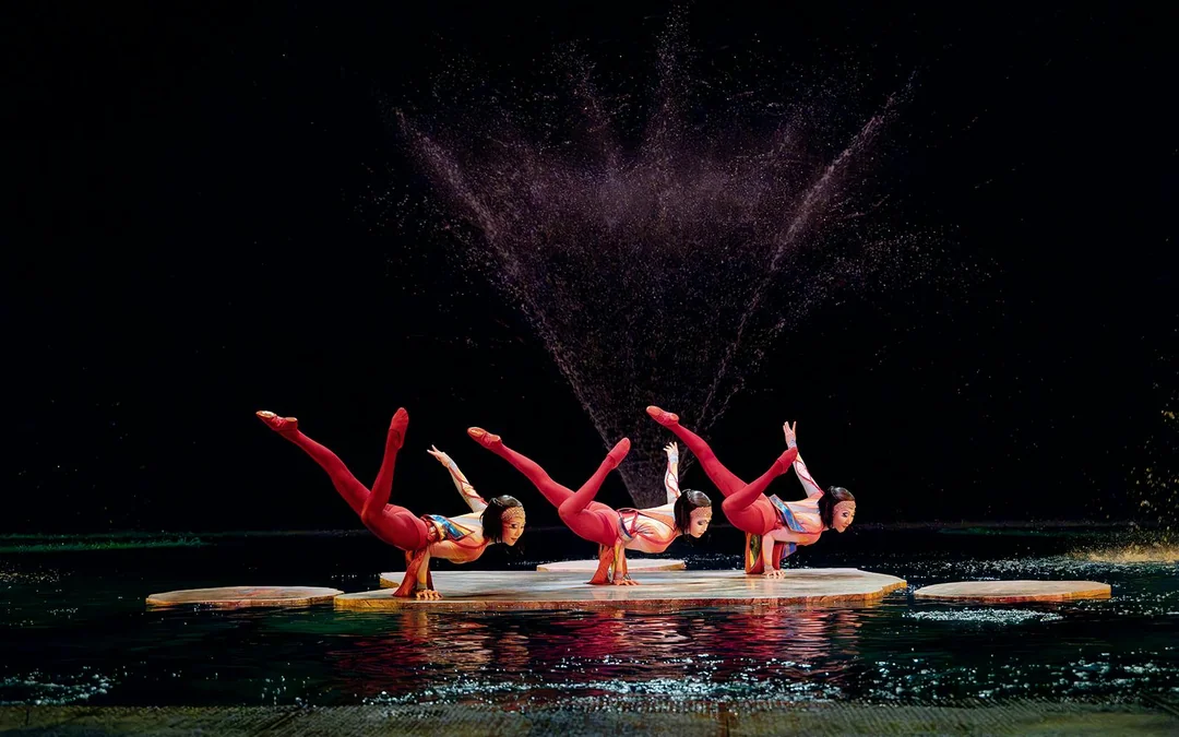 Cirque du Soleil 'O': Las Vegas Image 3