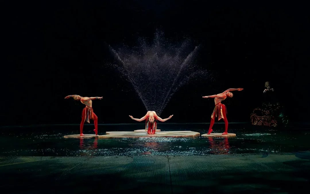Cirque du Soleil 'O': Las Vegas Image 6