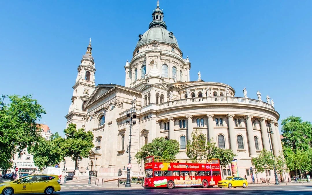 City Sightseeing: Budapest Hop-on Hop-off Bus Tour  Image 2