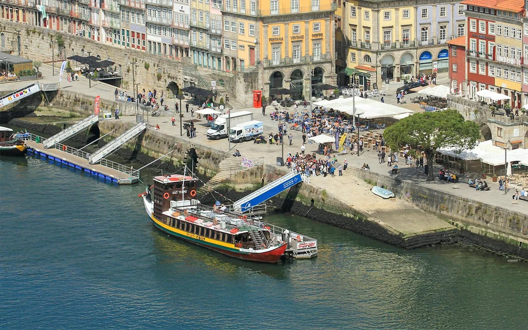 City Sightseeing: Porto Hop-on Hop-off Bus Tour with Douro River Six Bridges Cruise Image 11