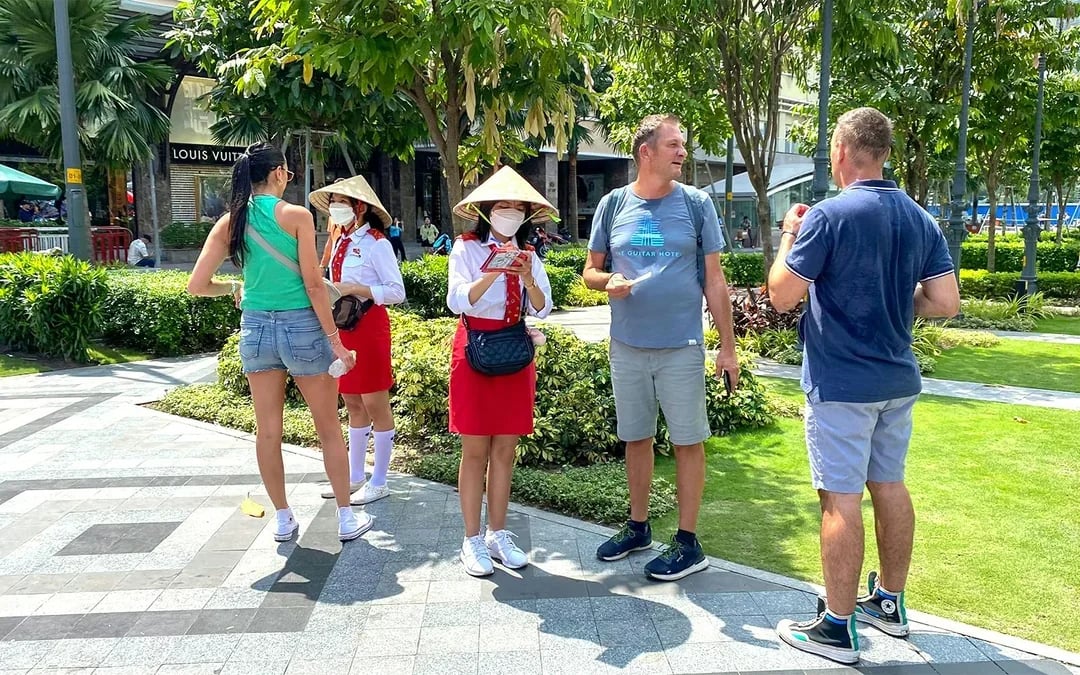 City Sightseeing: Saigon Hop-on Hop-off Bus Tour Image 2