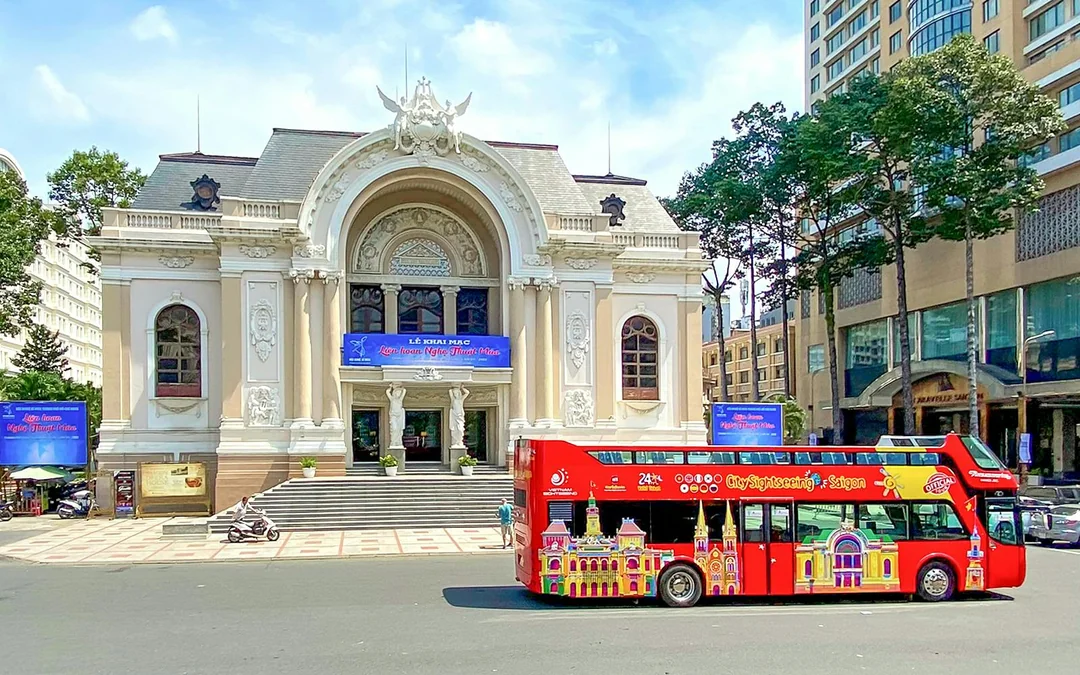 City Sightseeing: Saigon Hop-on Hop-off Bus Tour Image 4