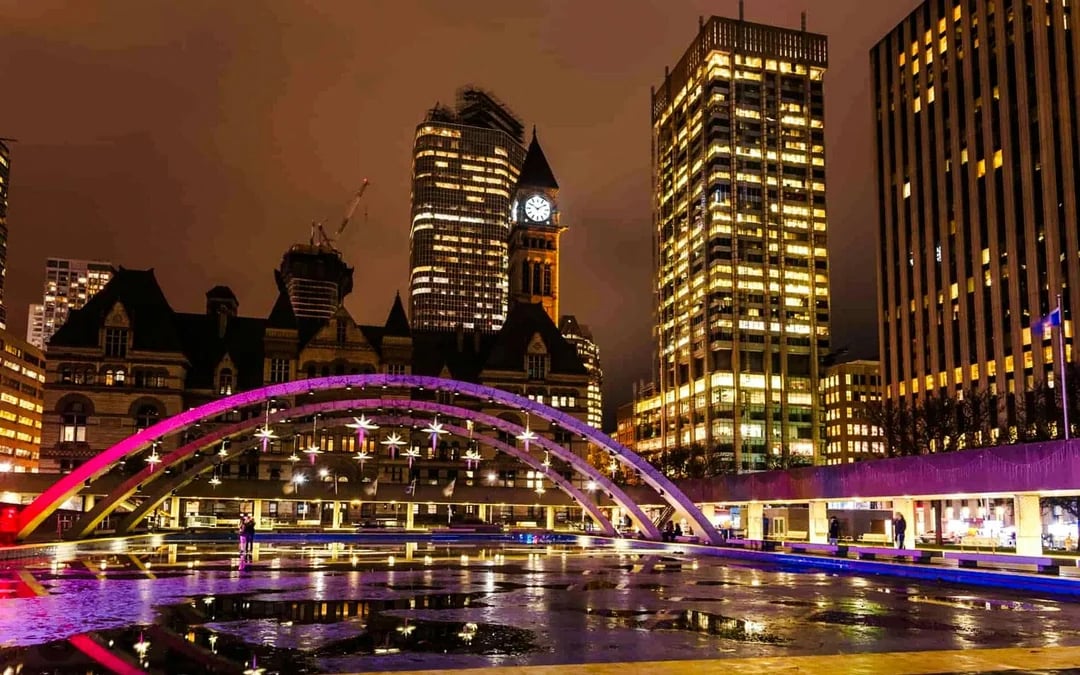 City Sightseeing: Toronto Festive Lights Panoramic Tour Image 7