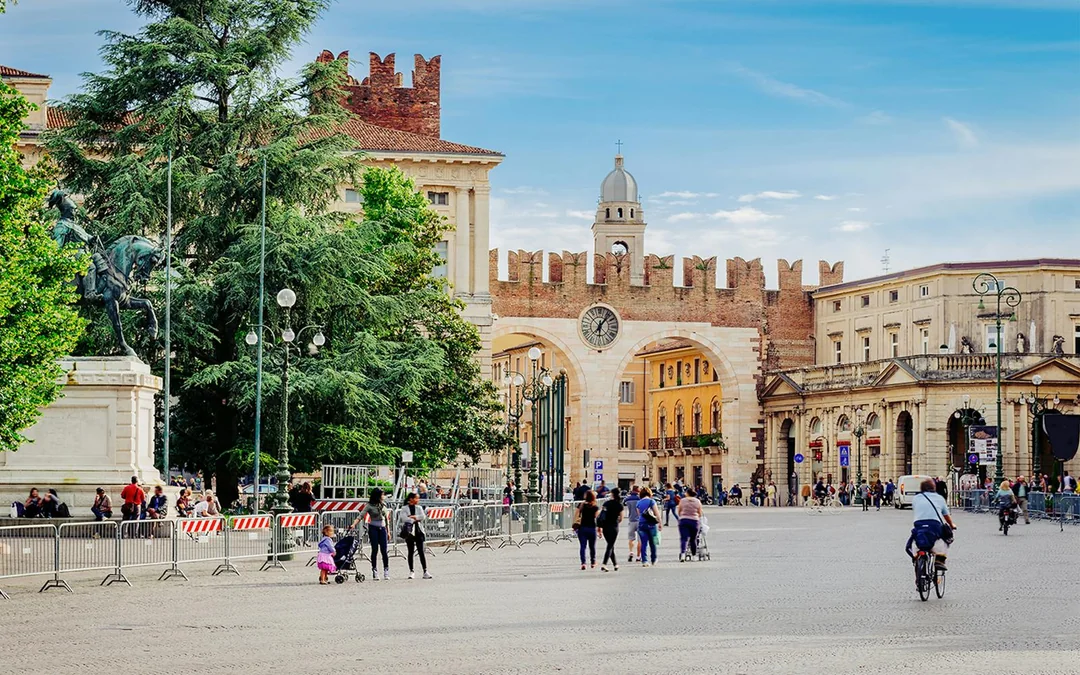 City Sightseeing: Verona Hop-on Hop-off Bus Tour Image 4